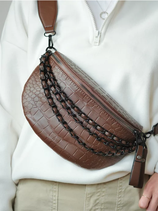Trendy Crossbody Heuptas – Zwarte Schoudertas met Gevlochten Detail & Verstelbare Band