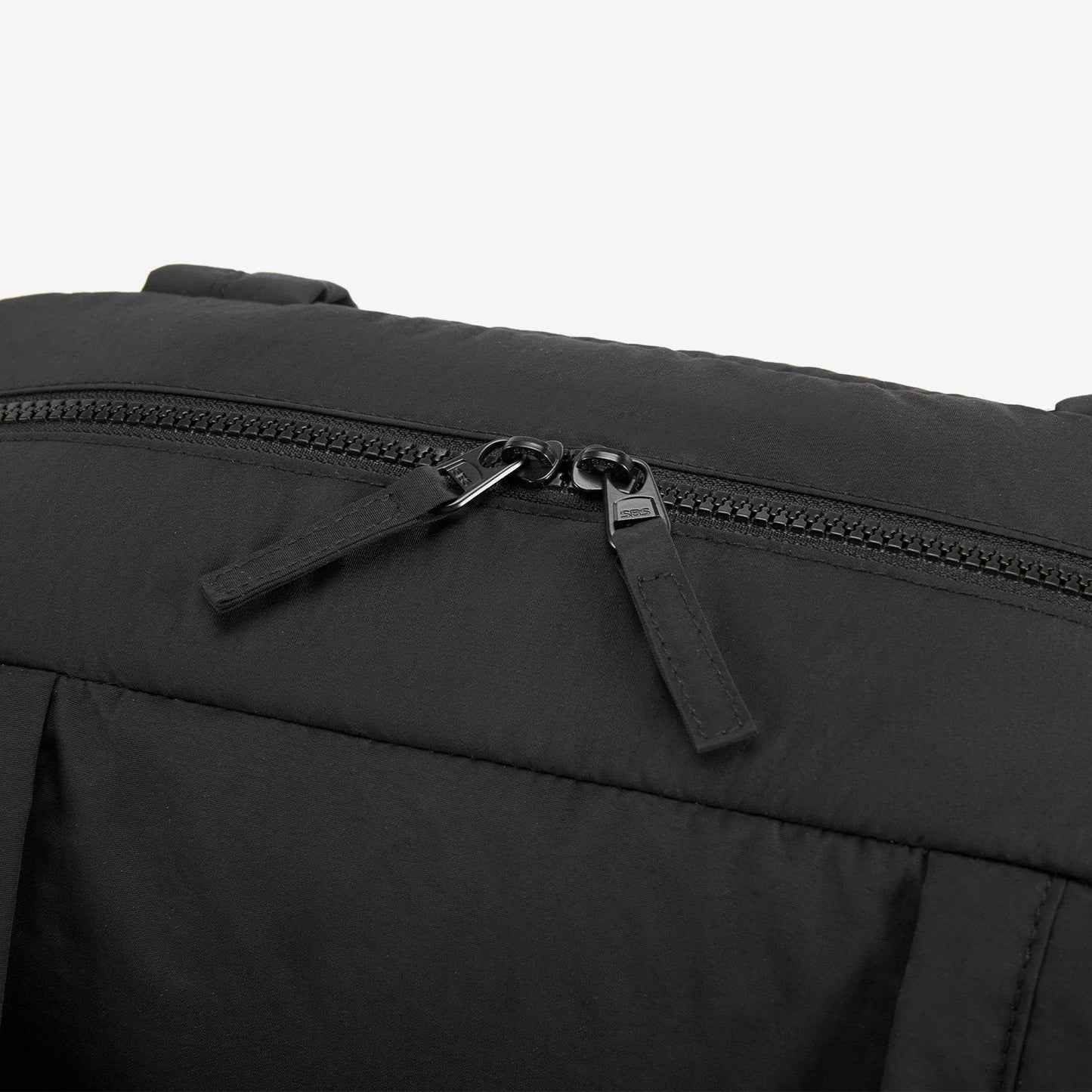 Zwarte Reistas voor Handbagage – Lichtgewicht & Waterafstotend met Trolley-strap & PVC-vak – Ideaal voor Reizen & Gym