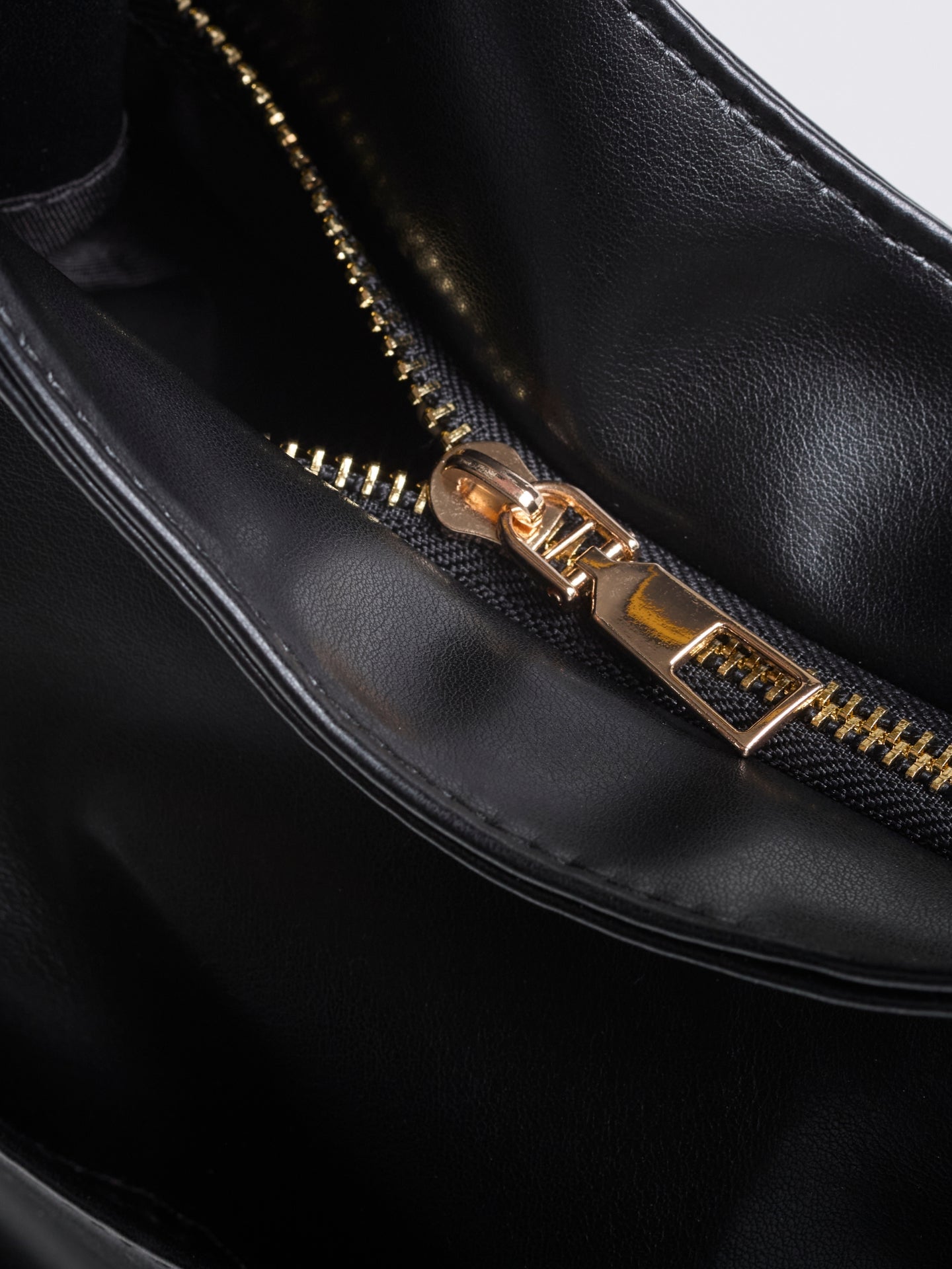 Minimalistische Hobo Schoudertas – Vegan Leer