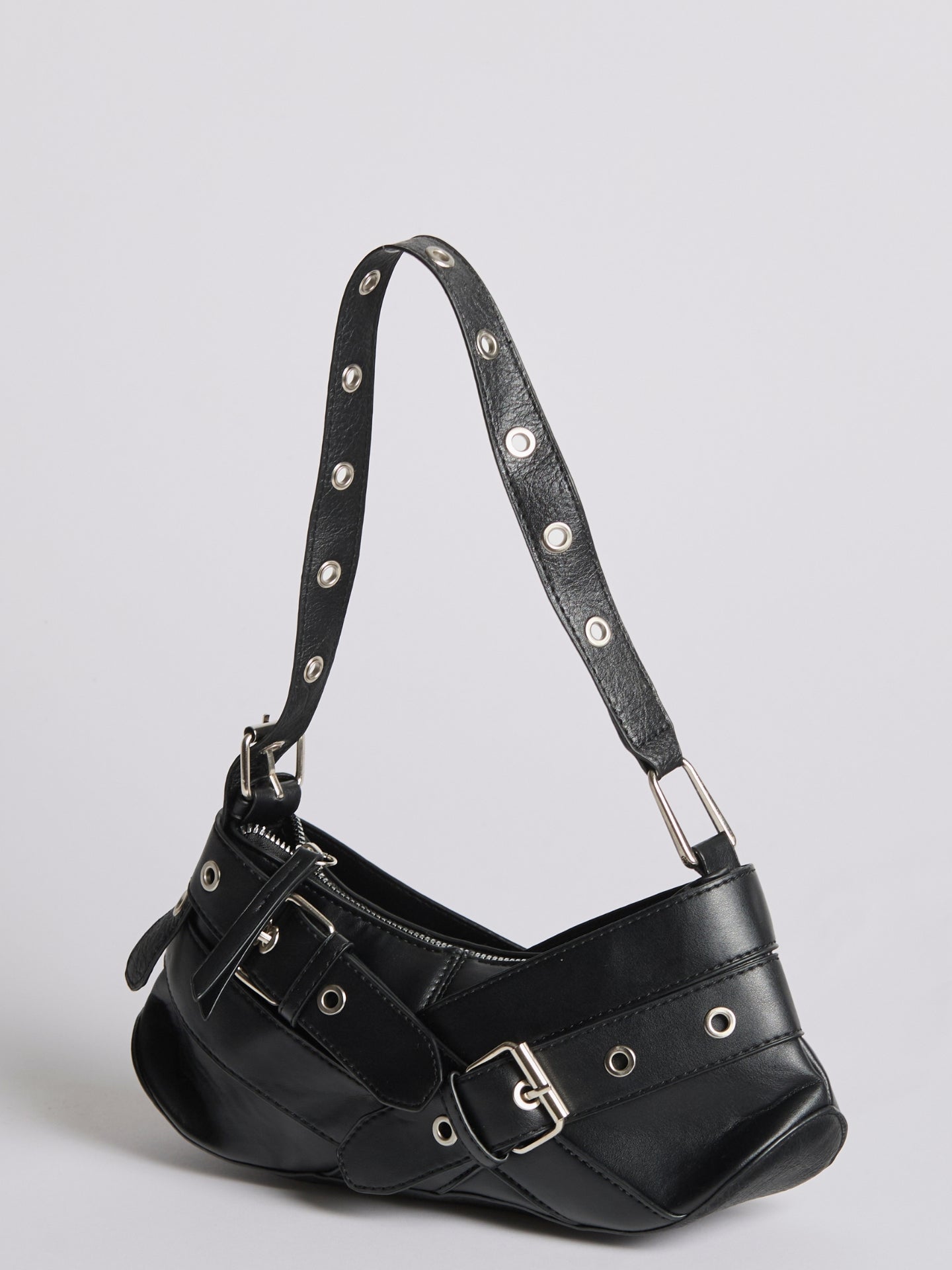 Liorra Vegan Leren Schoudertas Zwart met Gespdetails – Stoer & Trendy