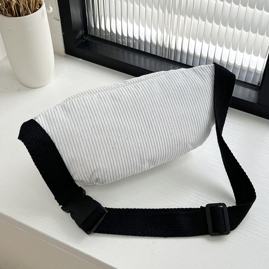 Witte Crossbody Heuptas – Sportief, Ruim & Comfortabel