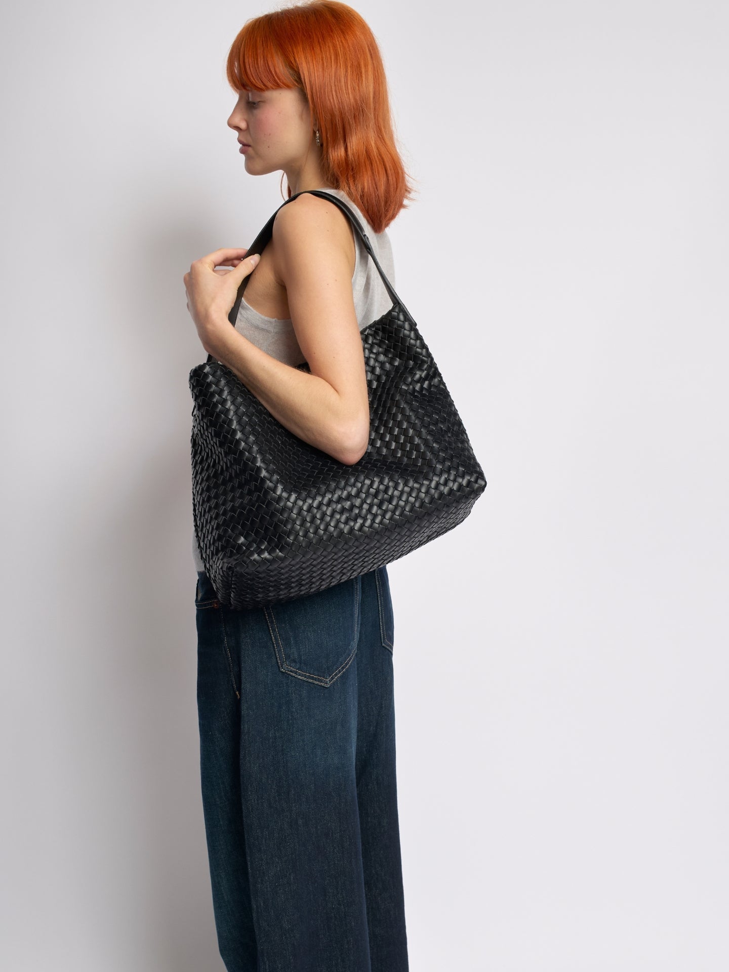Liorra Vegan Leren Geweven Hobo Schoudertas Zwart – Stijlvol & Ruim