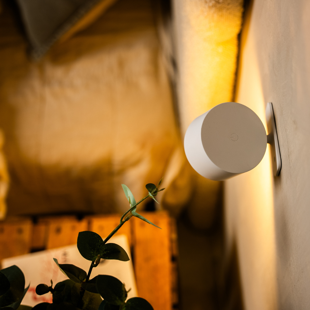 Minimalistische LED Wandlamp – Magnetisch & Dimbaar | USB Oplaadbaar | Warm Licht