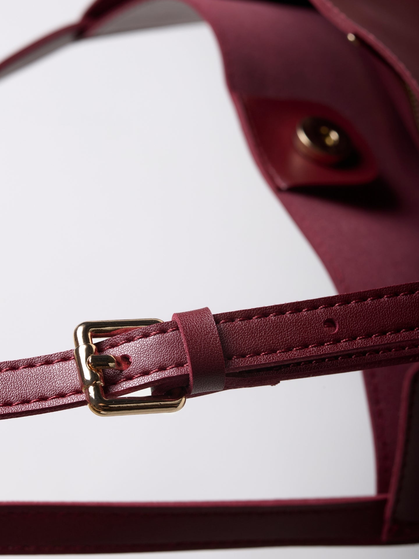 Minimalistische Leren Schoudertas – Zwart & Bruin – Ruime & Stijlvolle Dames Handtas
