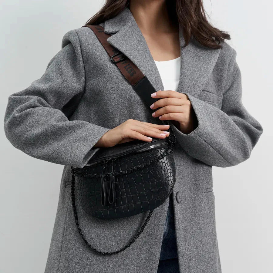 Trendy Crossbody Heuptas – Zwarte Schoudertas met Gevlochten Detail & Verstelbare Band