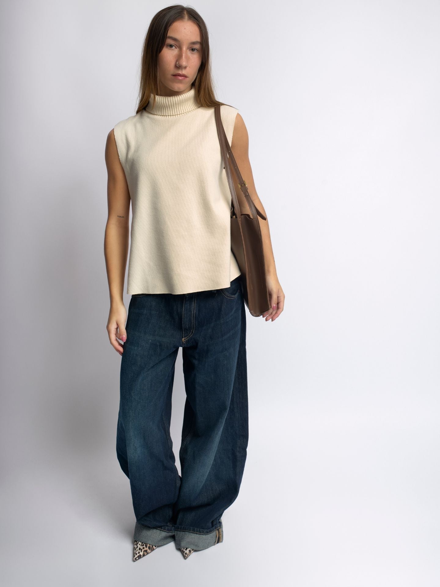 Minimalistische Leren Schoudertas – Zwart & Bruin – Ruime & Stijlvolle Dames Handtas