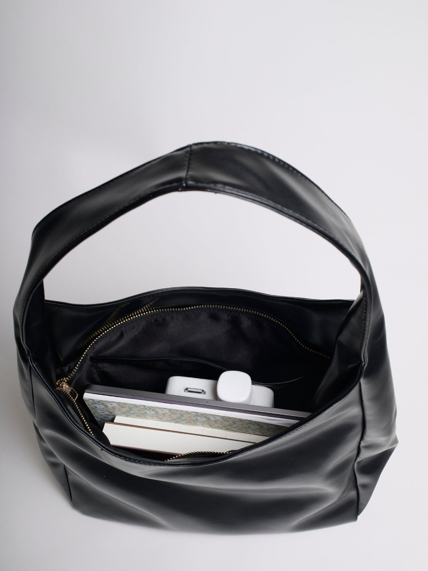 Minimalistische Hobo Schoudertas – Vegan Leer