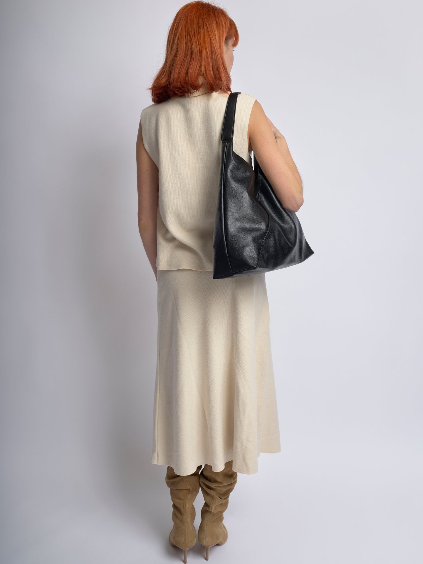 Liorra Vegan Leren Hobo Schoudertas Zwart – Ruim & Tijdloos