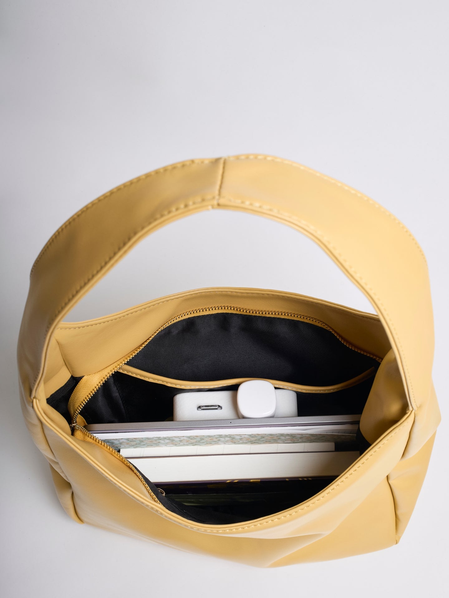 Minimalistische Hobo Schoudertas – Vegan Leer