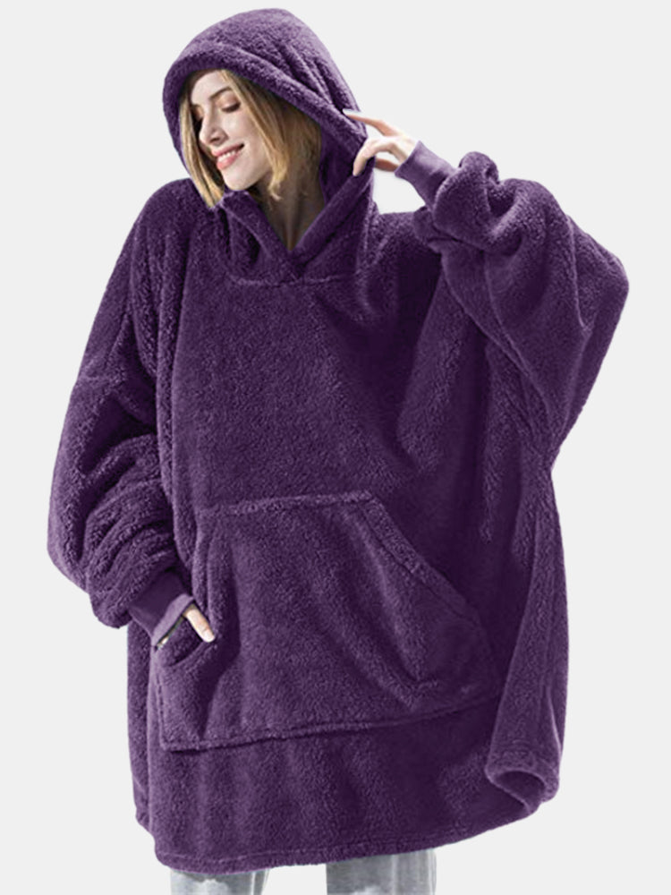 Huggie Hoodie Deken – Warme Oversized Flanellen Hoodie met Mouwen