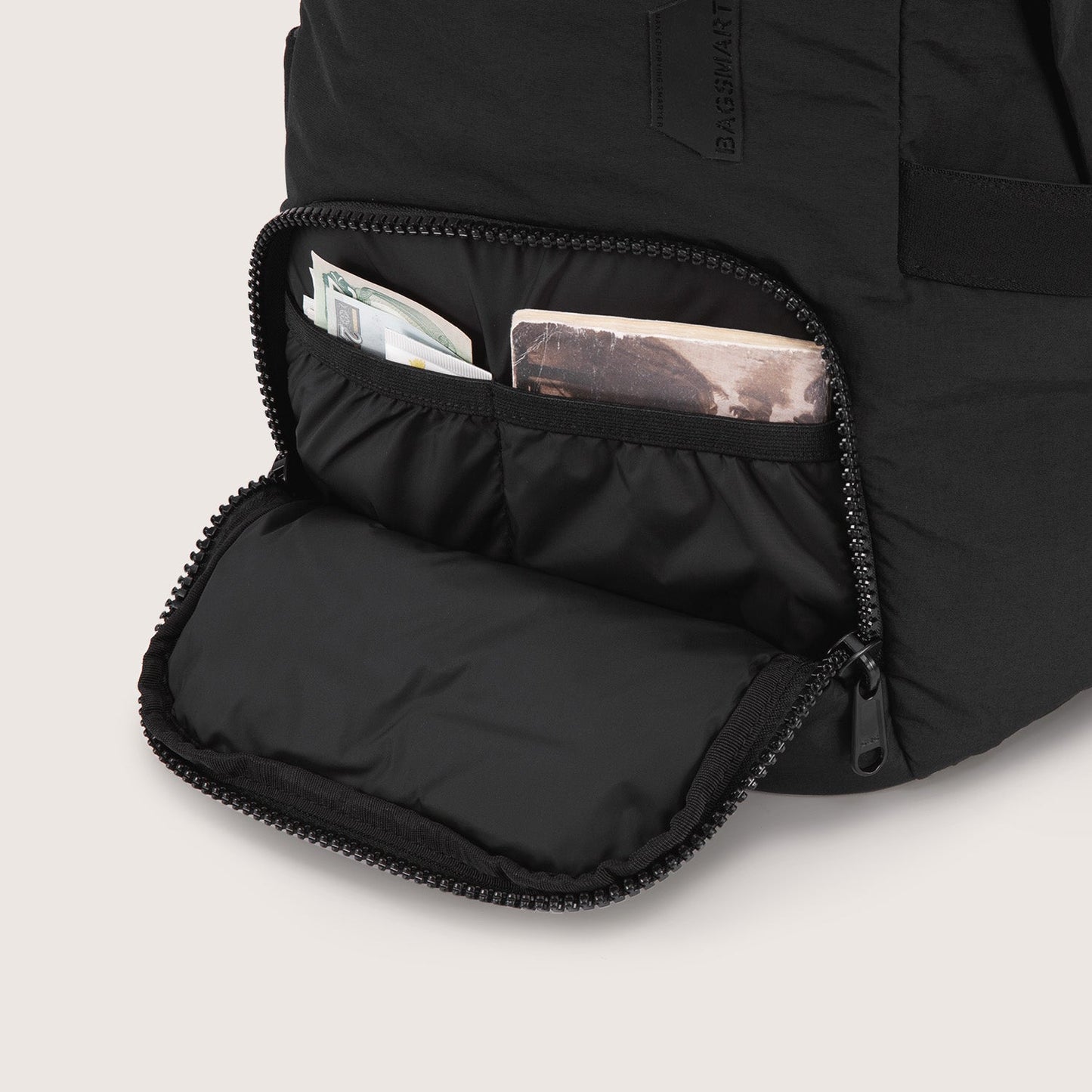 Lichtroze Rugzak met Meerdere Vakken – Comfortabel & Waterafstotend voor School, Werk of Reizen