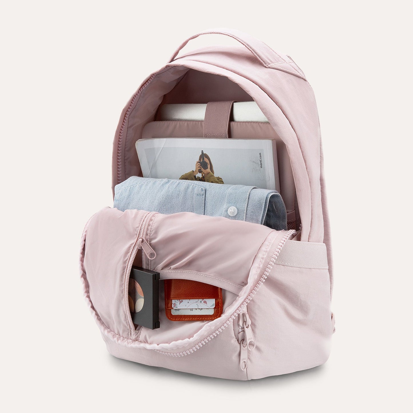 Lichtroze Rugzak met Meerdere Vakken – Comfortabel & Waterafstotend voor School, Werk of Reizen