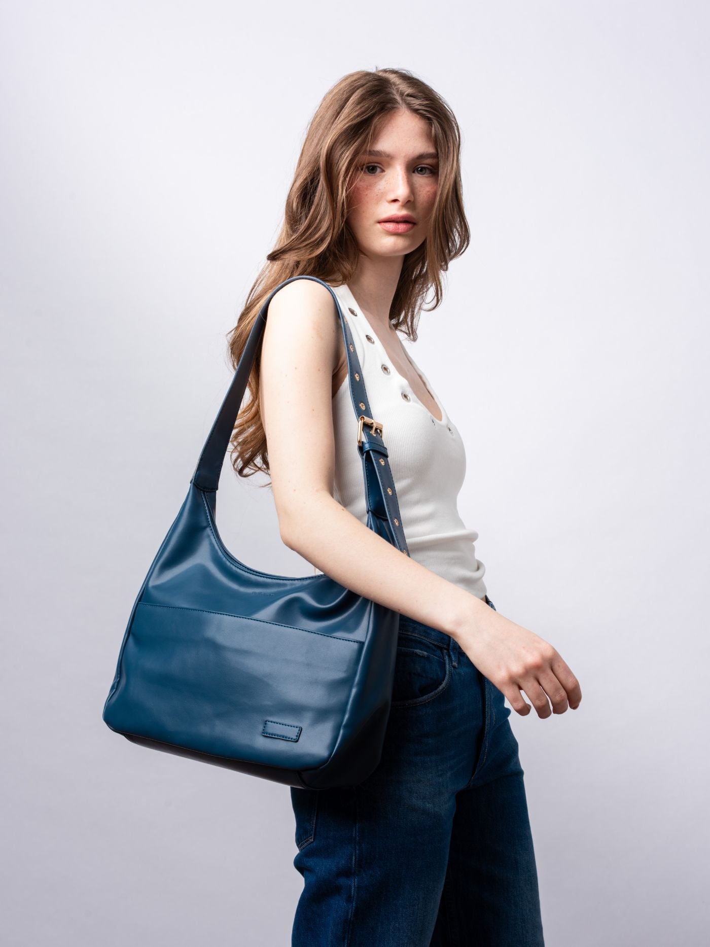 Zwarte Schoudertas – Minimalistisch & Ruim Design van Vegan Leer