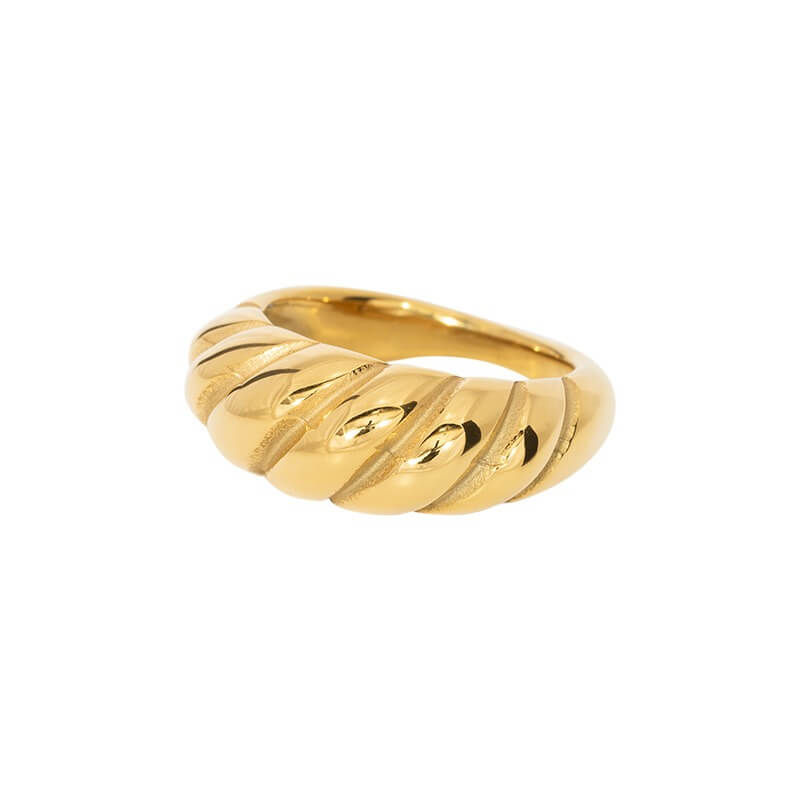 Goudkleurige Gedraaide Chunky Ring – Statement Croissant - Glanzend & Tijdloos