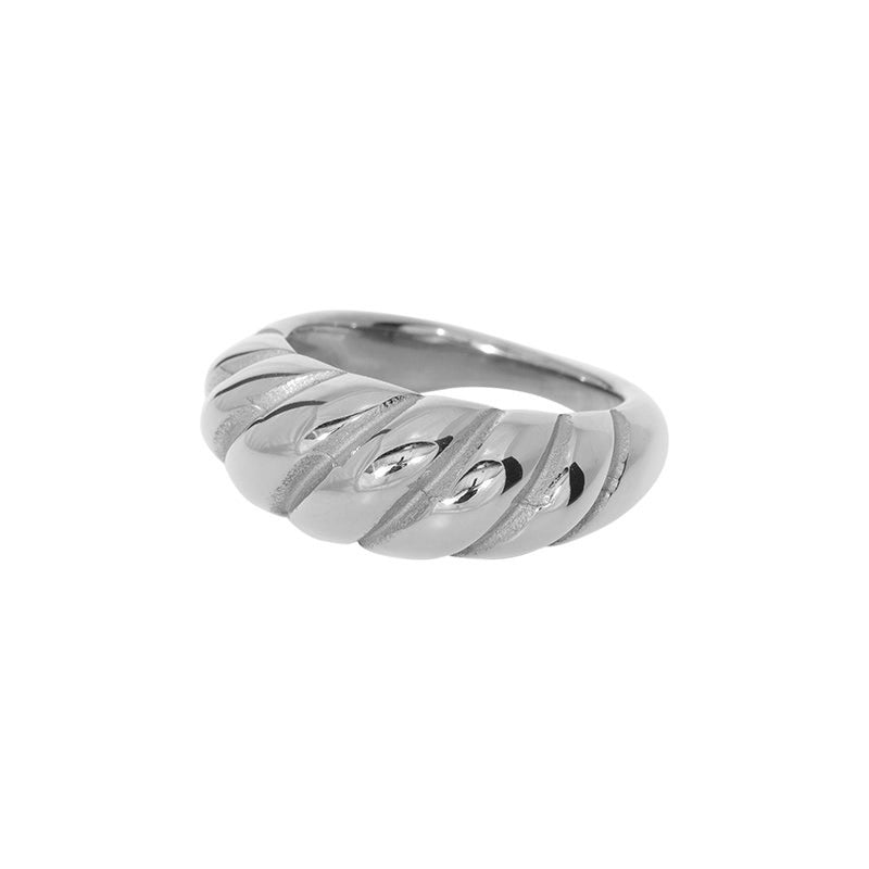 Goudkleurige Gedraaide Chunky Ring – Statement Croissant - Glanzend & Tijdloos