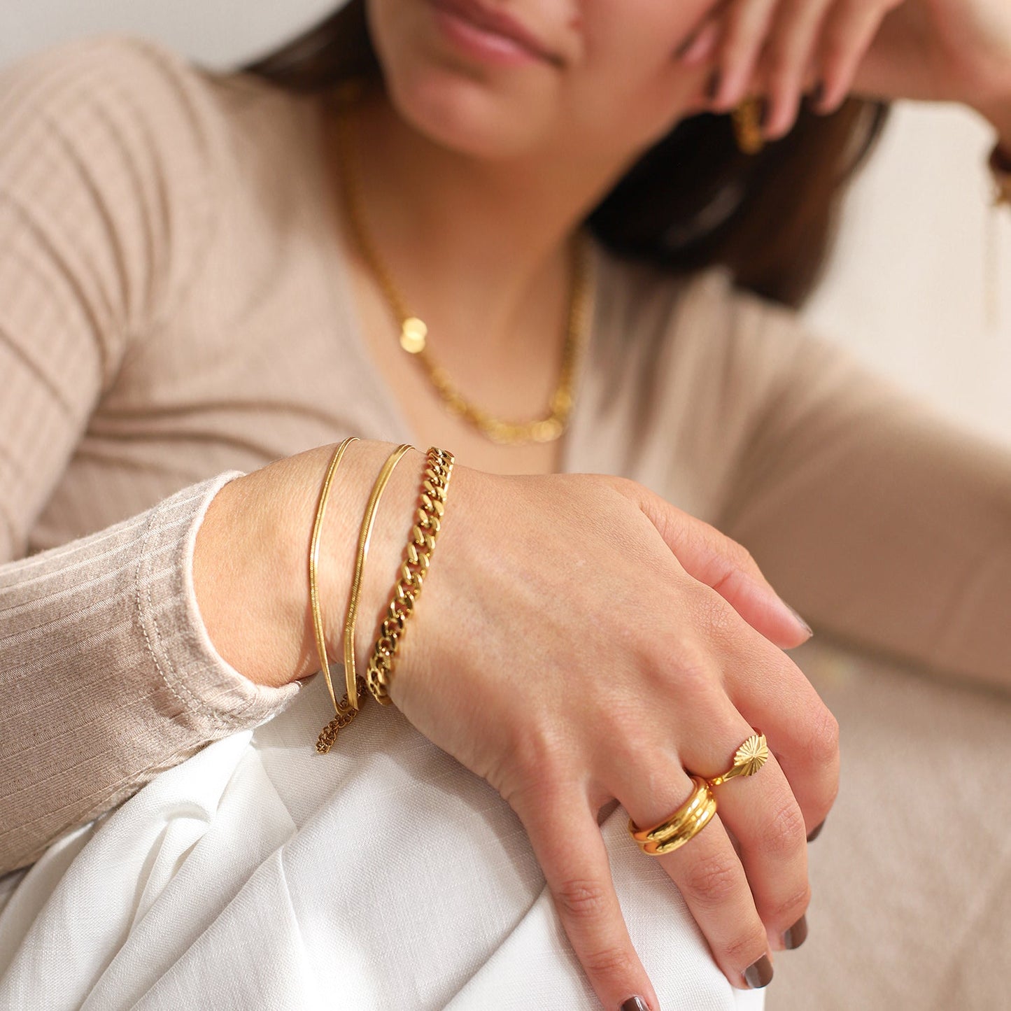 Goudkleurige Visgraat Armband – Elegant & Verstelbaar Dames Sieraad