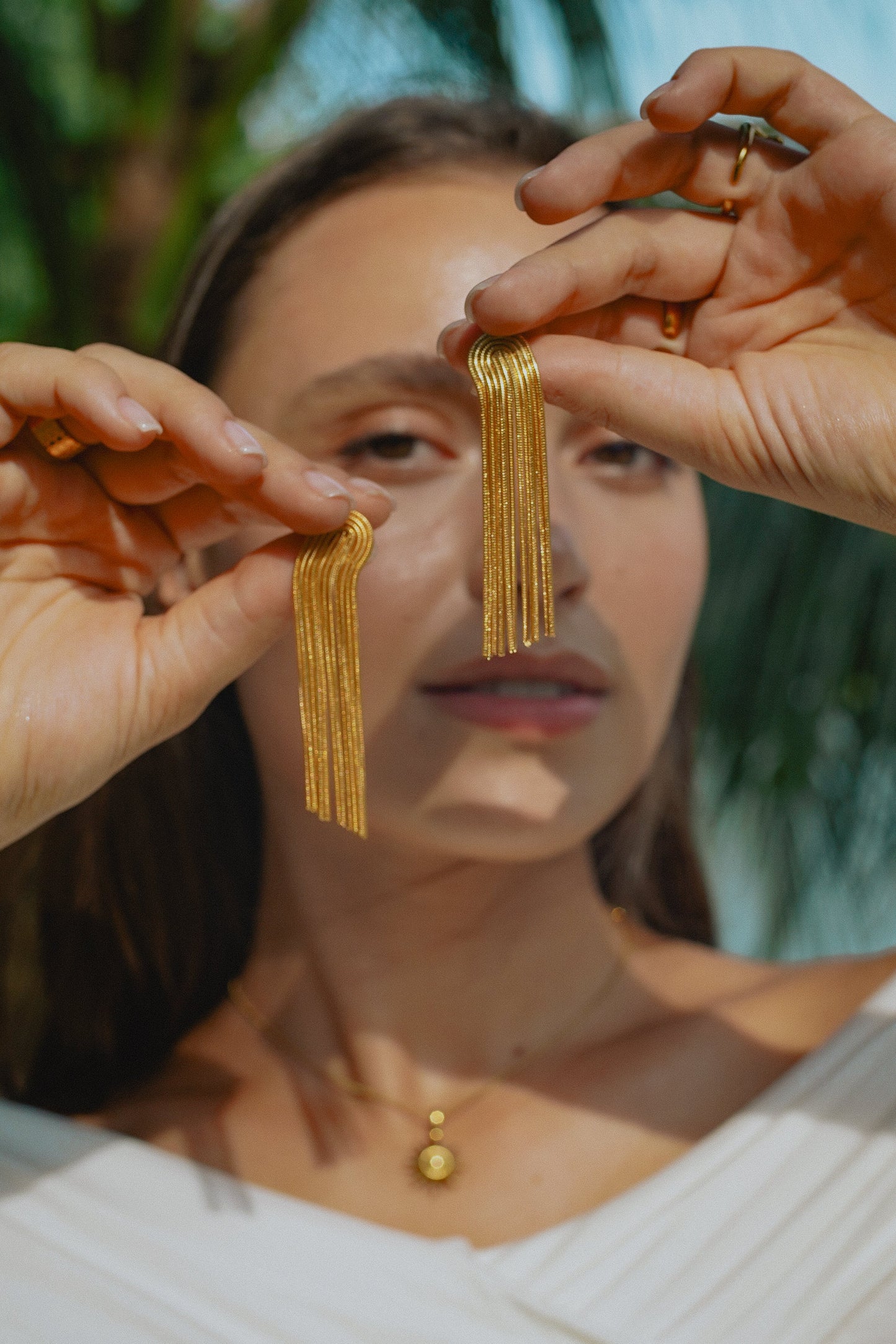 Lange Goudkleurige Oorbellen met Franjes – Statement Sieraad - Elegant & Lichtgewicht