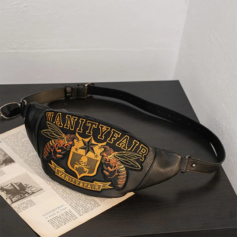 Zwarte Heuptas met Vintage Vanity Fair Print – Stoere Eye-Catcher