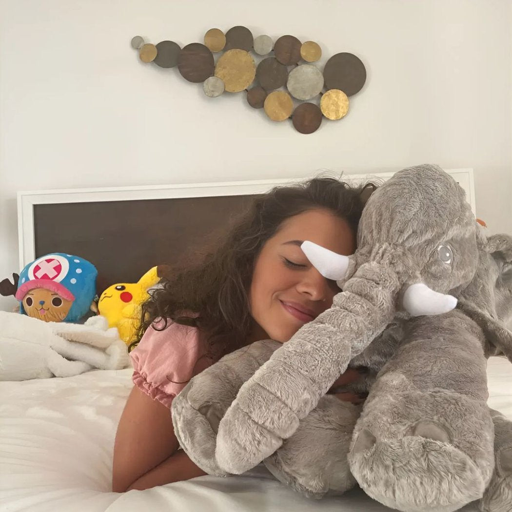 Grijze Pluche Olifant – Zacht, Knuffelbaar & Schattig