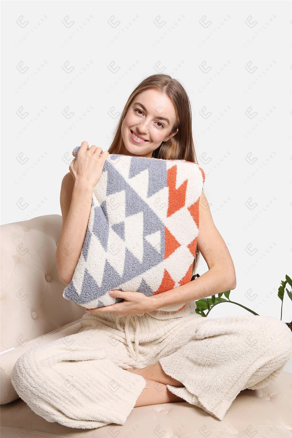 Tribal Design 2-in-1 Deken & Kussen – Zachte Microvezel | Multifunctioneel & Comfortabel