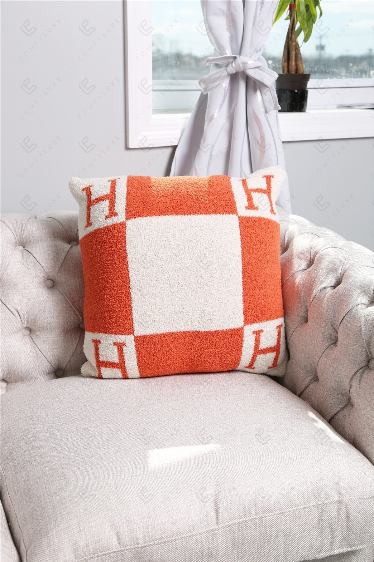 Luxe Kussenhoes met Letter H – Zachte Sierkussenhoes in Moderne Stijl