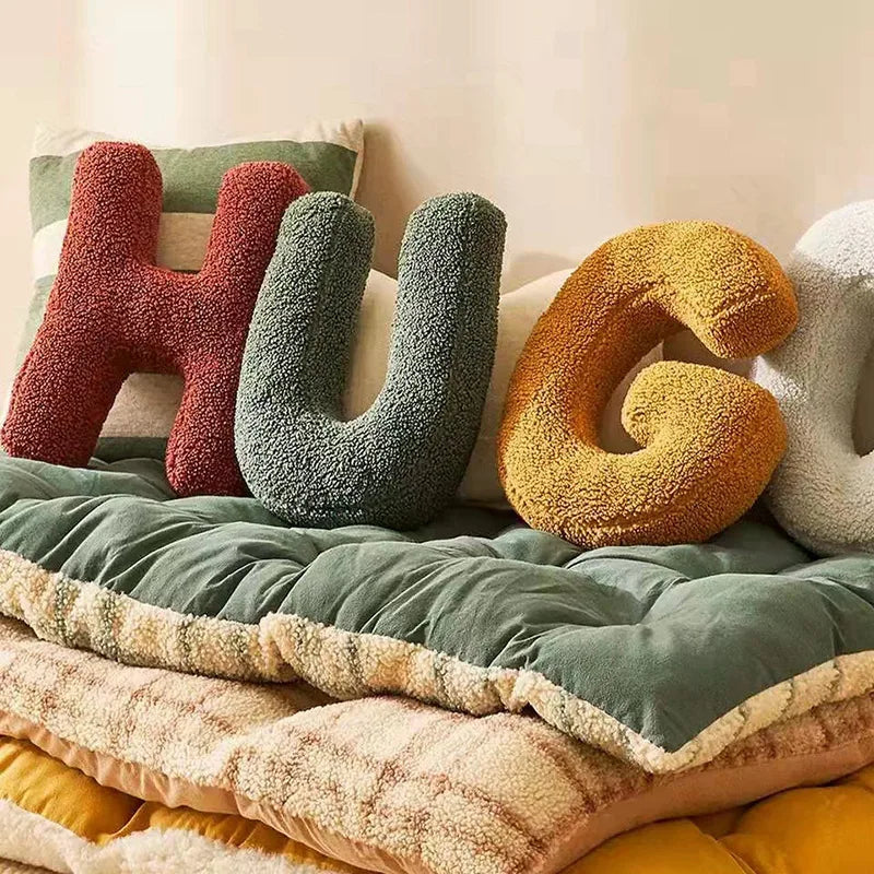 Alfabet Kussen – Zachte Letter Kussens voor Kinderen & Decoratie