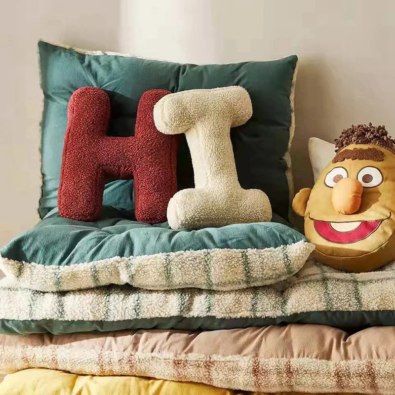 Alfabet Kussen – Zachte Letter Kussens voor Kinderen & Decoratie