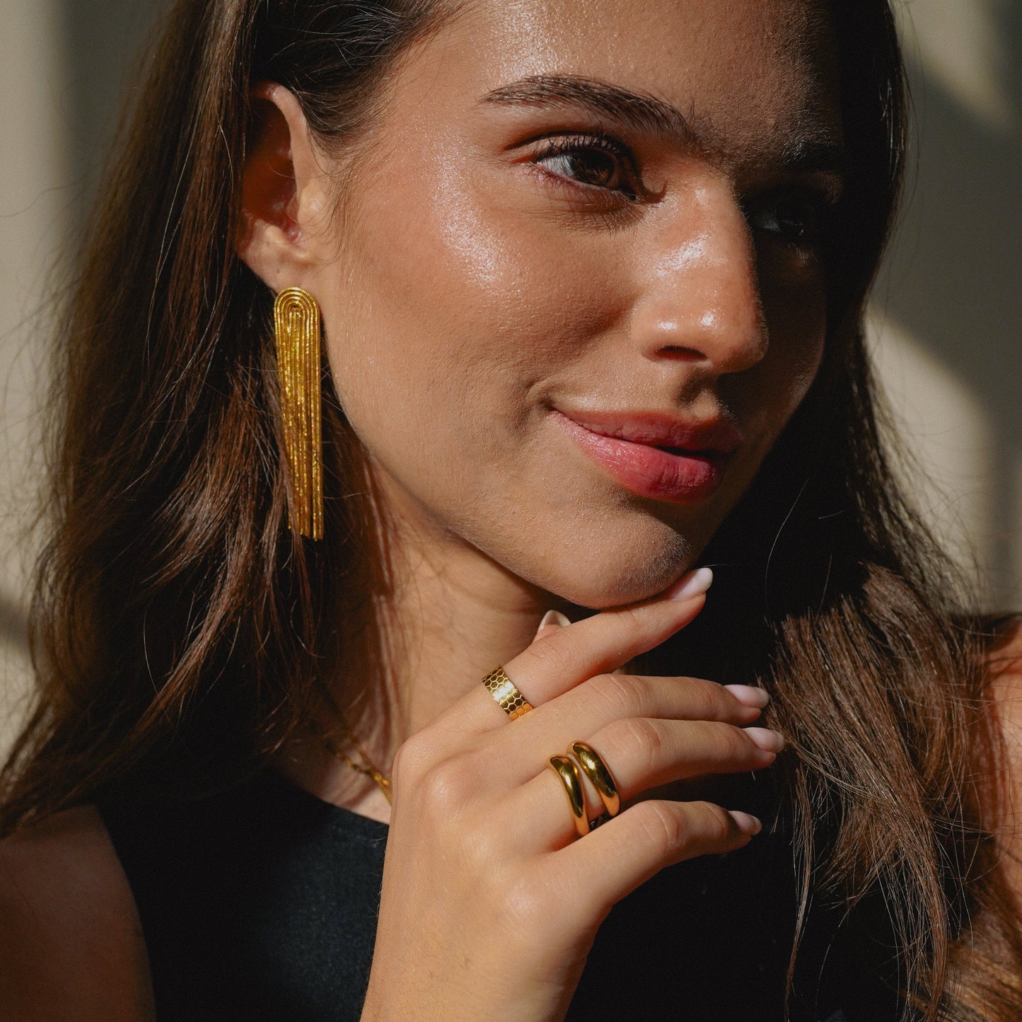 Lange Goudkleurige Oorbellen met Franjes – Statement Sieraad - Elegant & Lichtgewicht