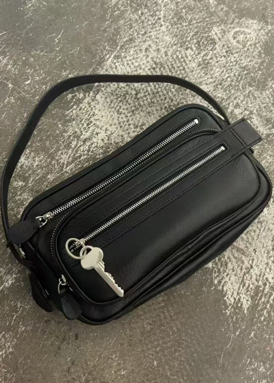 Zwarte Crescent Schoudertas Dames – Vegan Leren Crossbody met Ritsvakken