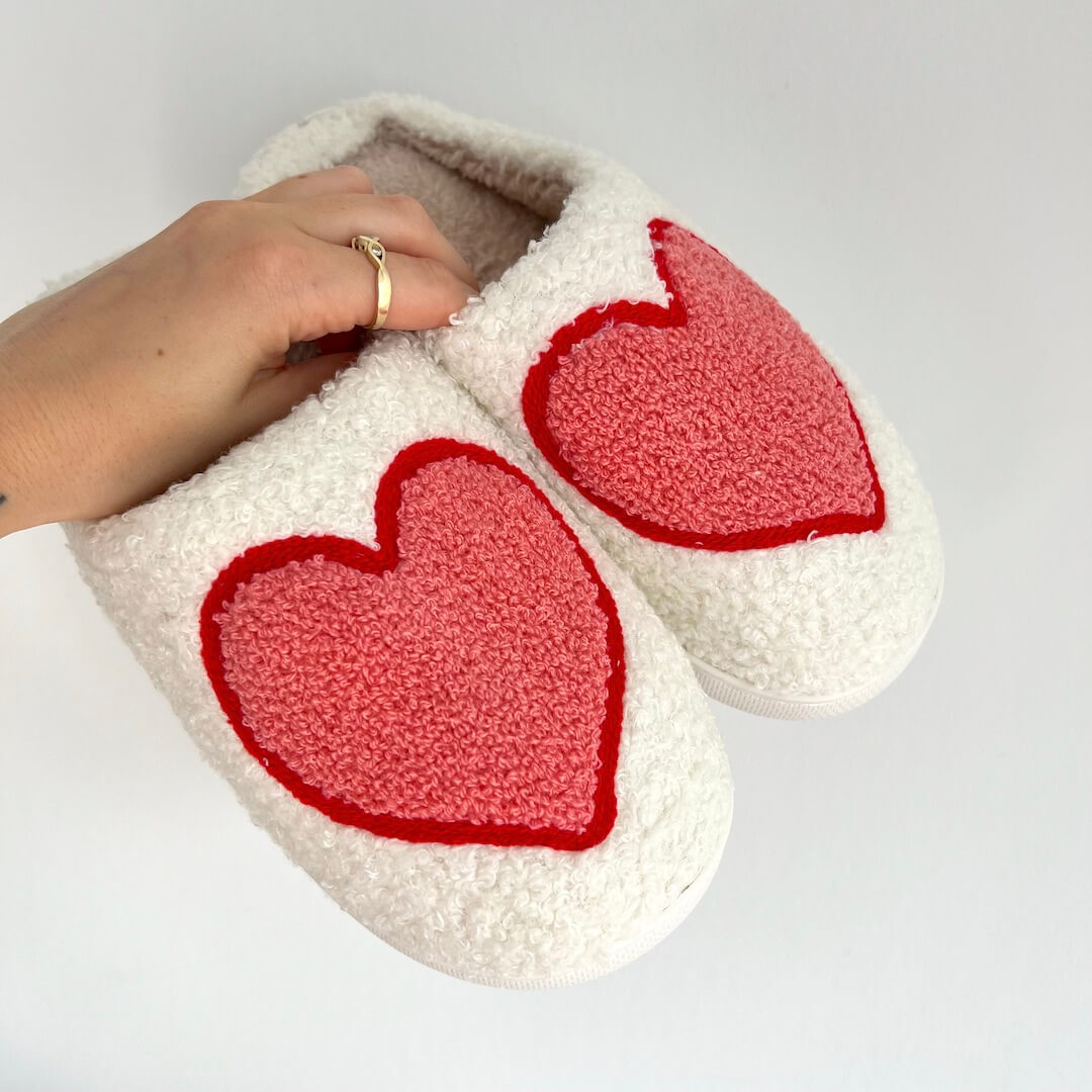 Pluche Damespantoffels met Hartdesign – Warme & Comfortabele Slippers