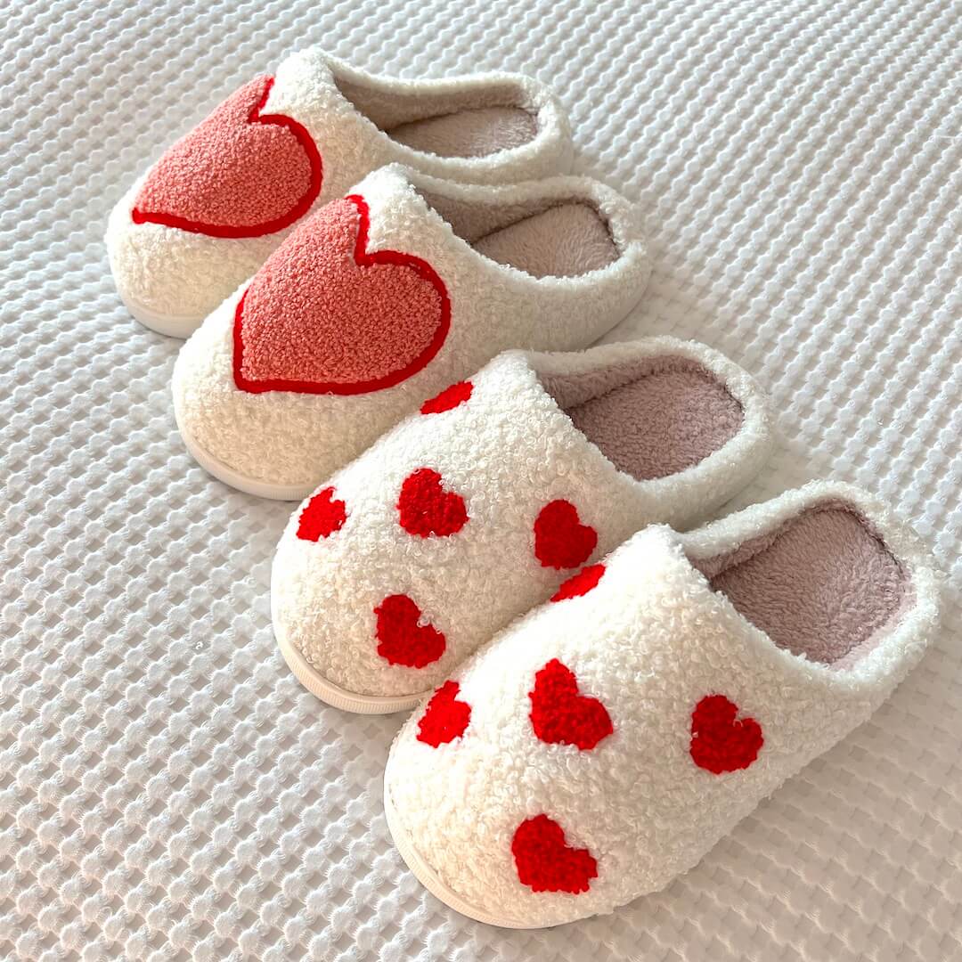 Pluche Damespantoffels met Hartdesign – Warme & Comfortabele Slippers