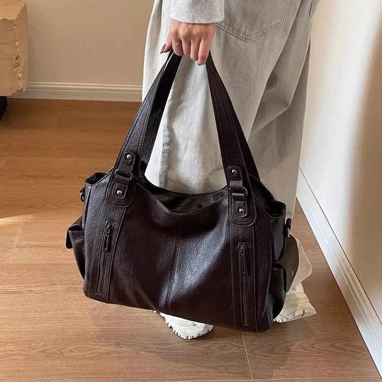 Dames Leren Schoudertas β Ruime Hobo Bag met Luxe Afwerking
