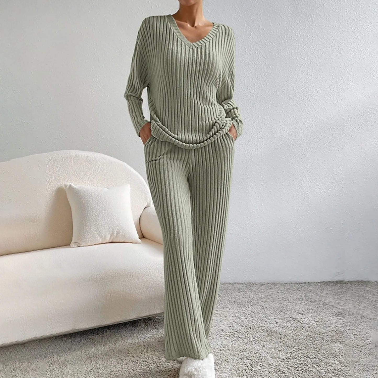 Tweedelig Winterpak voor Dames – Comfortabele Trui & Broek Set