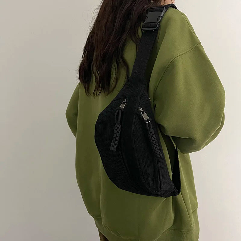 Zwarte Corduroy Crossbody Tas – Minimalistisch, Duurzaam & Comfortabel