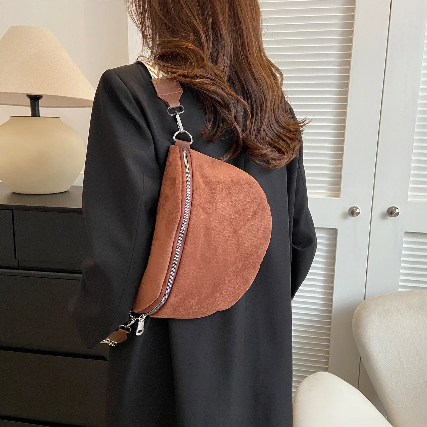 Minimalistische Suède Heuptas – Stijlvol & Comfortabel