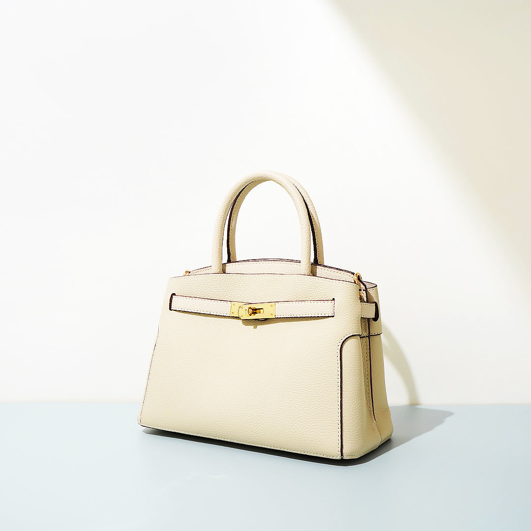 Elegante Handtas met Goudkleurig Slot – Tijdloos & Chic Design