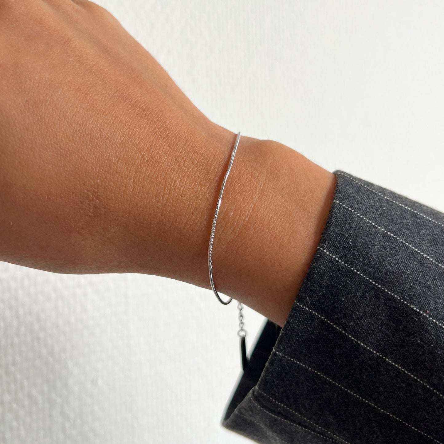Minimalistische Dunne Armband Goud – Elegant Dames Sieraad