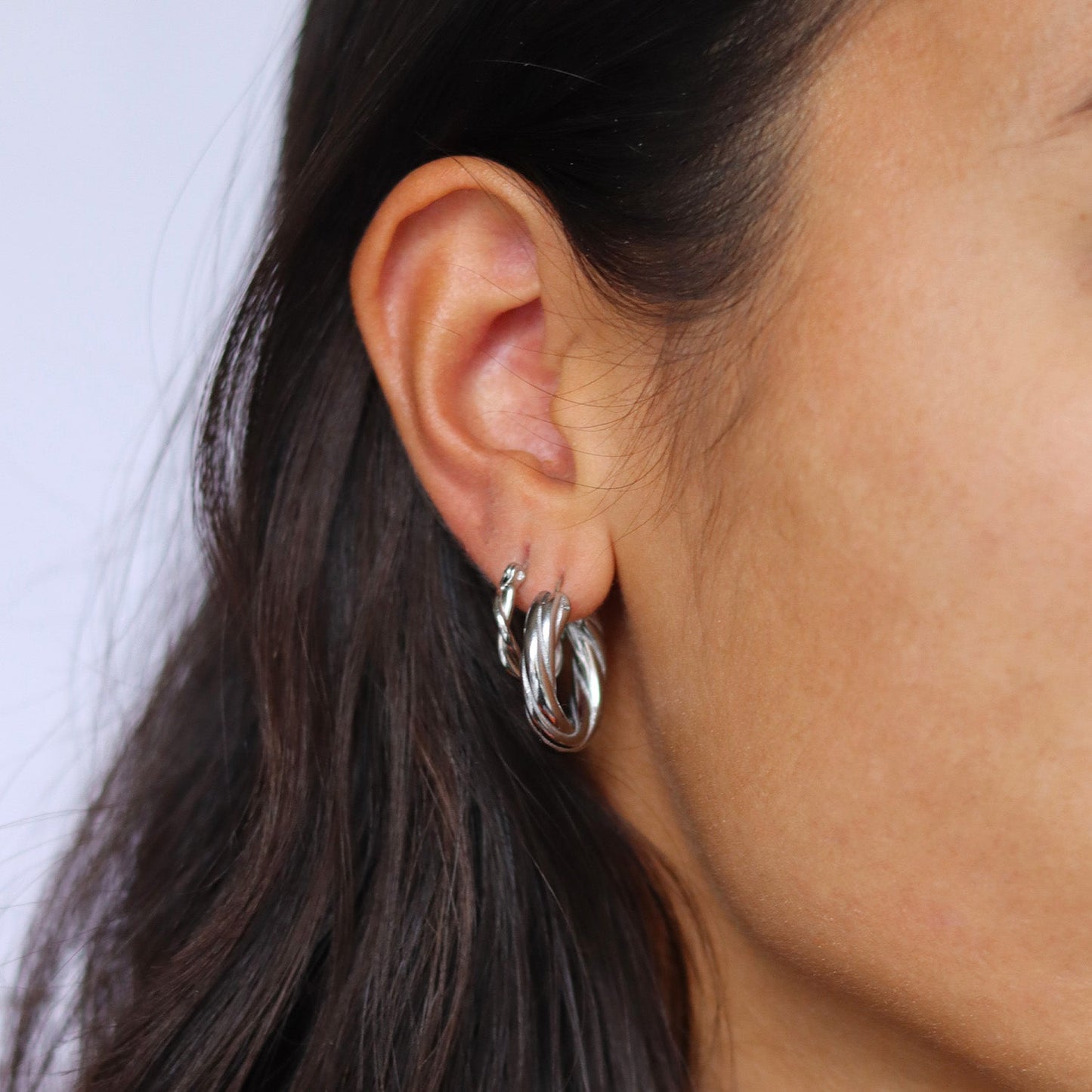 Goudkleurige Gedraaide Oorringen – Elegante Twisted Hoops