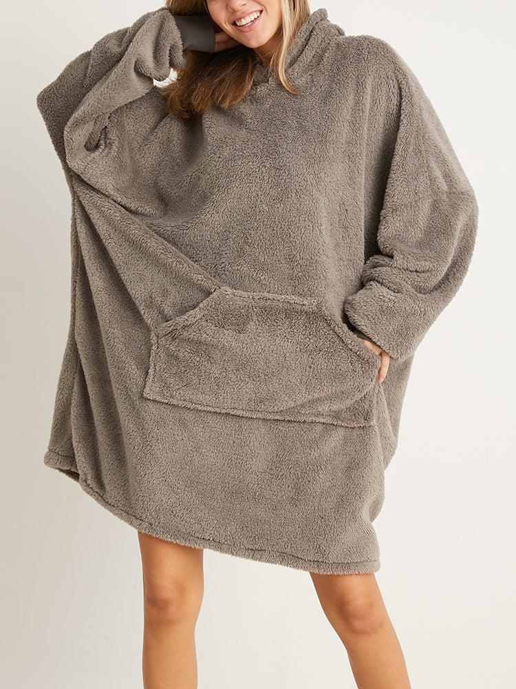 Huggie Hoodie Deken – Warme Oversized Flanellen Hoodie met Mouwen