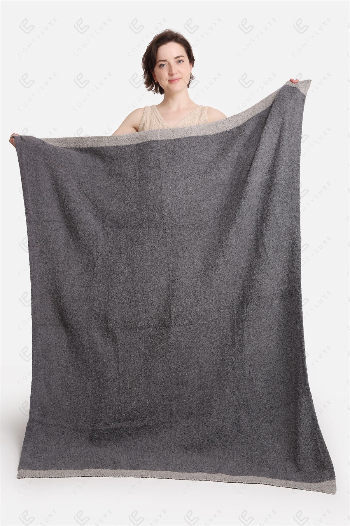 Luxe Fleece Deken 130x150cm | Zachte Woonplaid met Gekleurde Randen