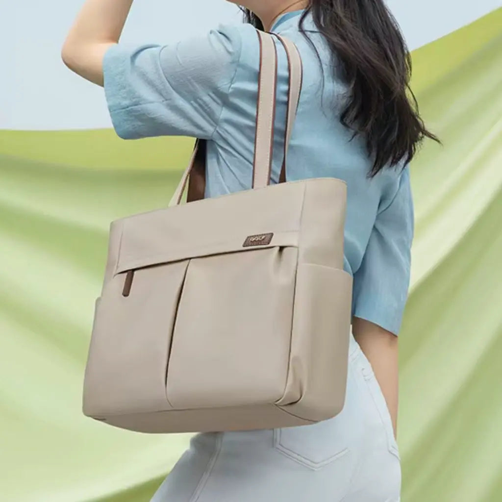 Laptoptas dames 15.6 inch beige – Elegant & lichtgewicht