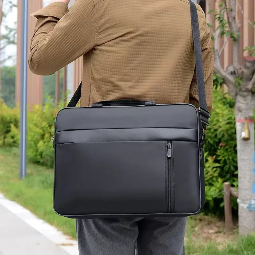 Laptoptas Zwart – Slank & Waterafstotend 15.6 inch
