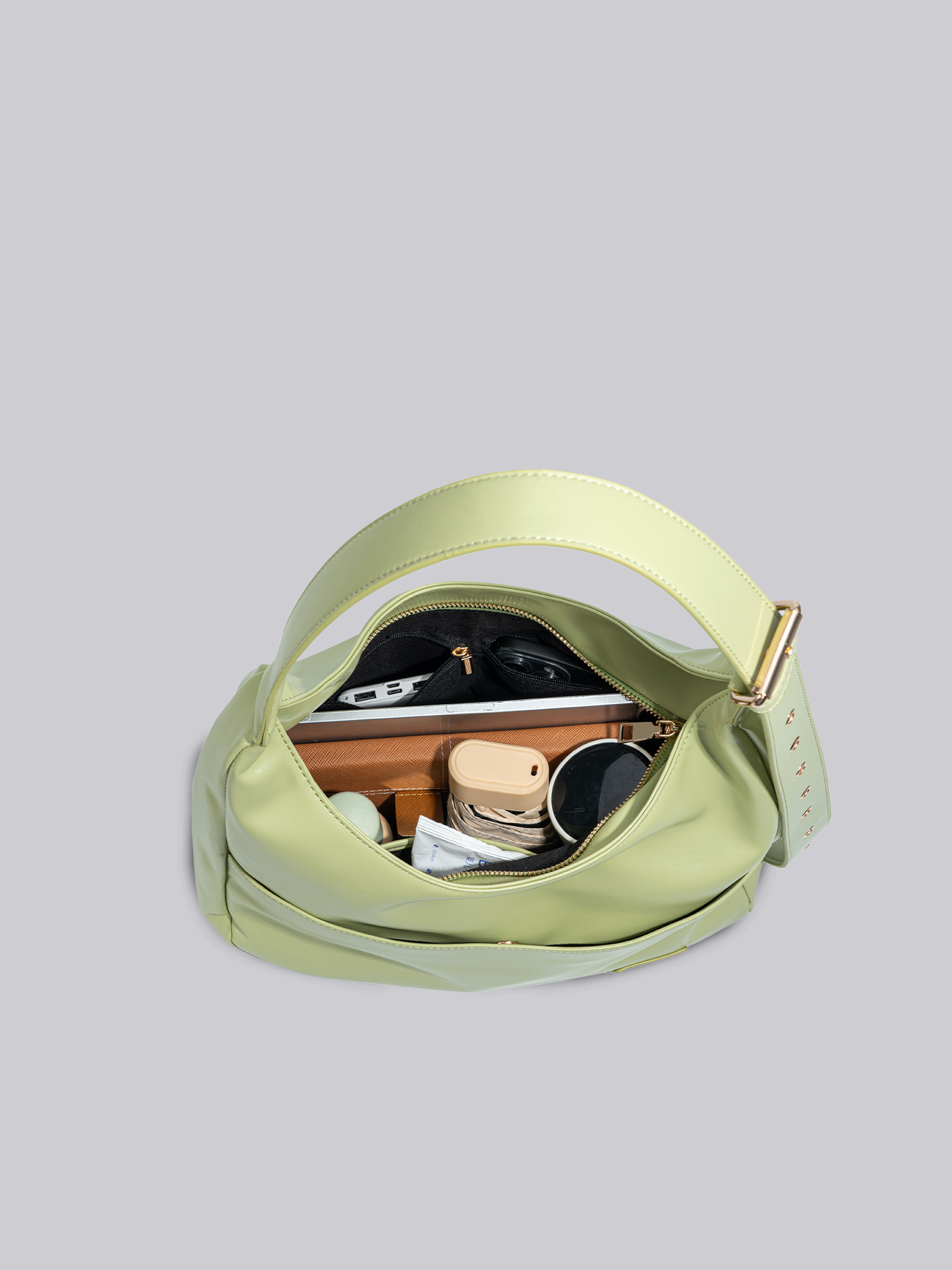 Zwarte Schoudertas – Minimalistisch & Ruim Design van Vegan Leer
