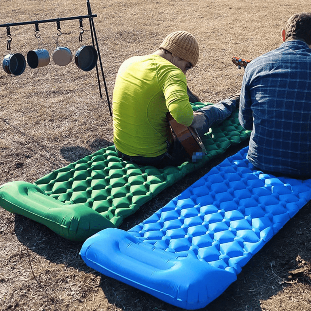 Opblaasbaar Luchtbed met Kussen – Lichtgewicht & Comfortabel voor Kamperen