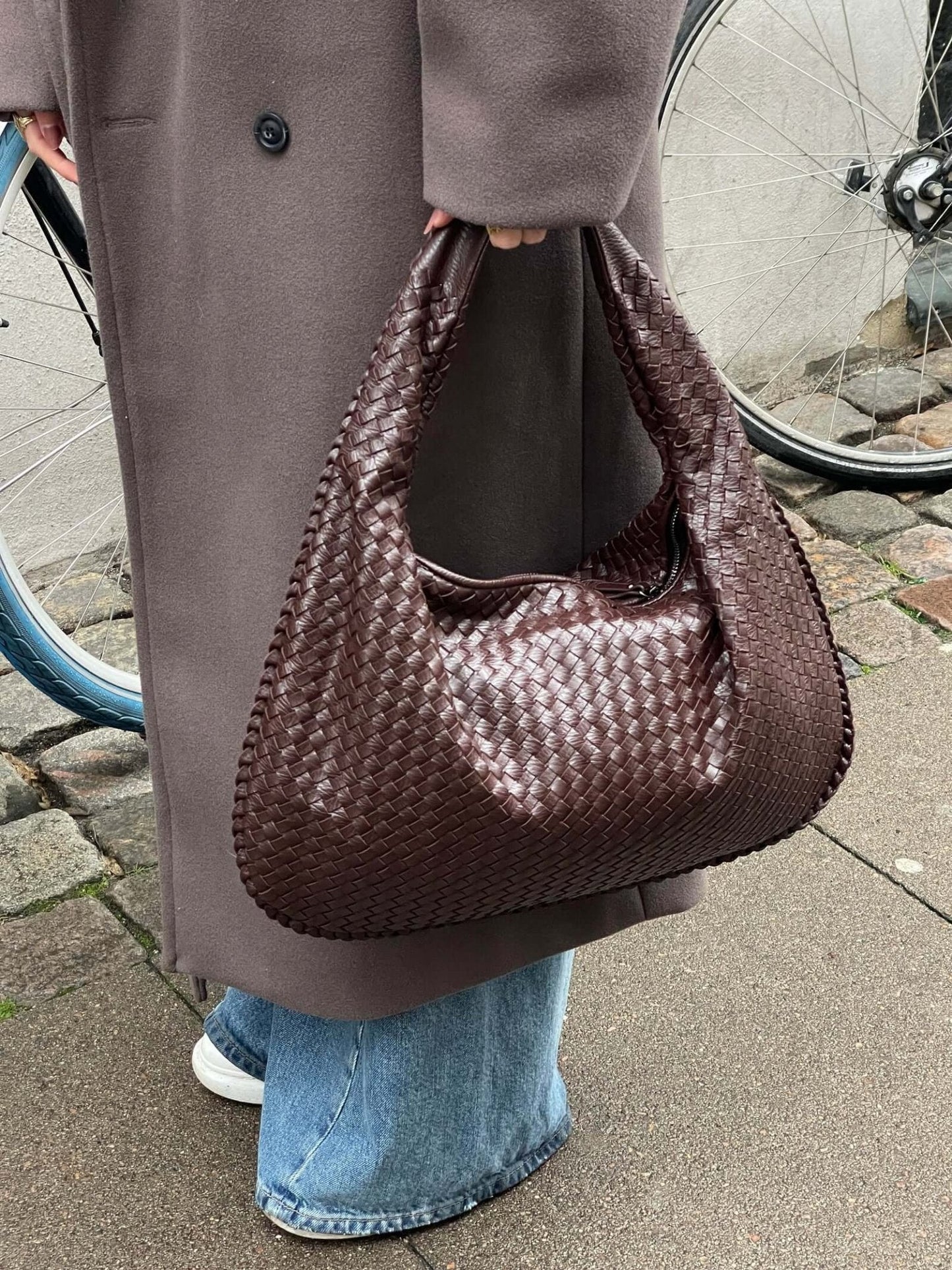 Geweven Schoudertas – Elegant, Trendy & Veelzijdig
