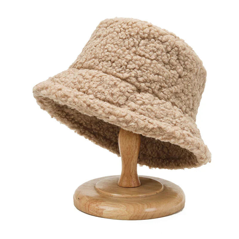 Livia Teddy Bucket Hat – Warme & Modieuze Winterhoed voor Dames