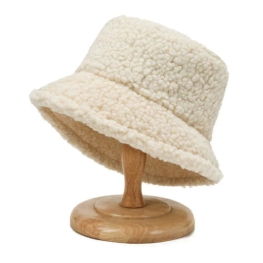 Livia Teddy Bucket Hat – Warme & Modieuze Winterhoed voor Dames