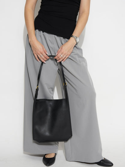 Minimalistische Leren Schoudertas – Zwart & Bruin – Ruime & Stijlvolle Dames Handtas