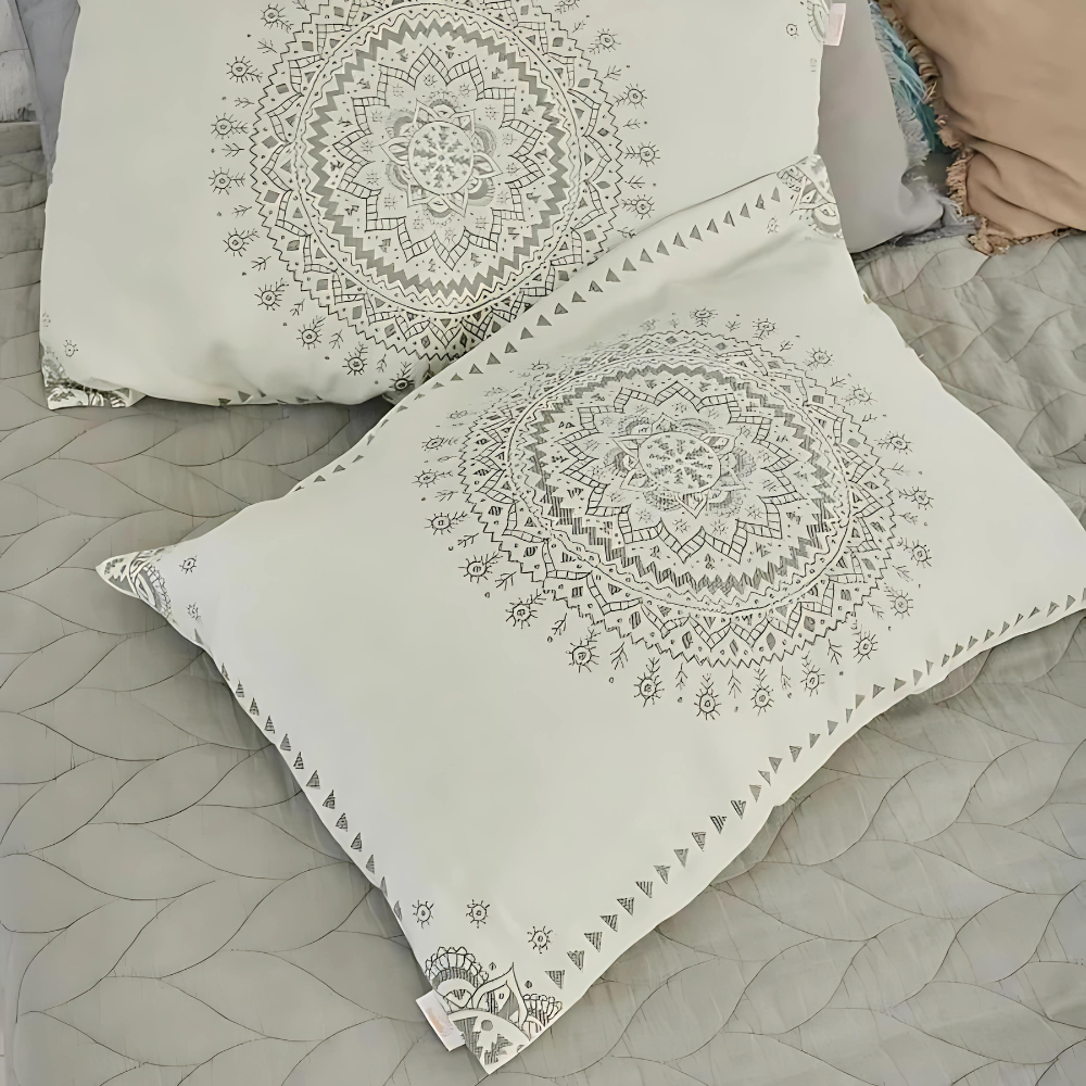 Sierkussenhoes Vierkant – Bohemian Stijl met Mandala Print in Beige – 45x45 cm