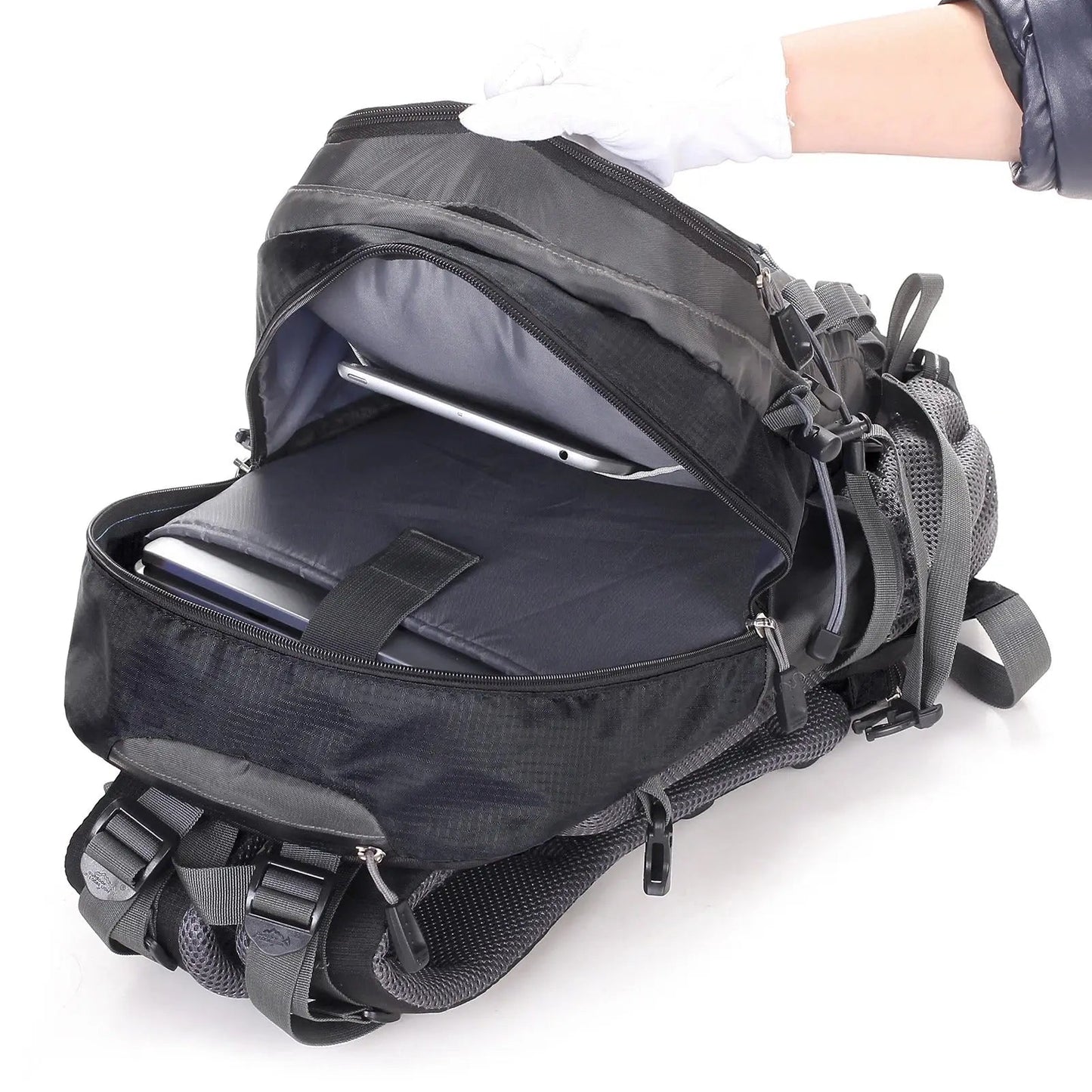 Waterdichte Trekking Rugzak 60L – Licht & Duurzaam